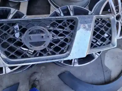 Автозапчастина б/у передня решіта для nissan navara pick-up (d40m) doble cab le 4x4 посилання на oem iam 