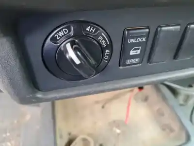 Автозапчастина б/у многофункційне управління для nissan navara pick-up (d40m) 2.5 dci diesel cat посилання на oem iam 