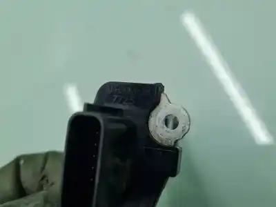 Автозапчастина б/у витратомір повітря для nissan navara pick-up (d40m) doble cab le 4x4 посилання на oem iam afh70m387725  