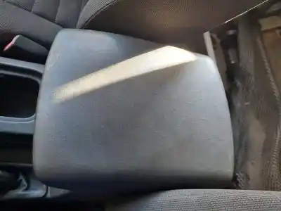 Автозапчасти б/у центральный подлокотник за nissan navara pick-up (d40m) doble cab le 4x4 ссылки oem iam 