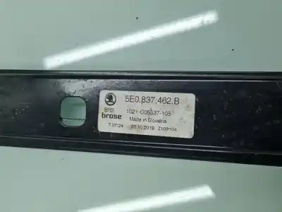 Pezzo di ricambio per auto di seconda mano ALZACRISTALLI ANTERIORE DESTRO per SKODA OCTAVIA COMBI (5E5)  Riferimenti OEM IAM 5E0837462B  