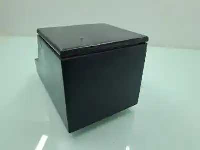 Автозапчастина б/у центральний подлокник для land rover defender (ld) hpcr посилання на oem iam 