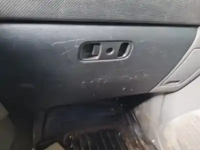 Автозапчасти б/у бардачок за mitsubishi montero (v60/v70) 3.2 di-d all-four ссылки oem iam 