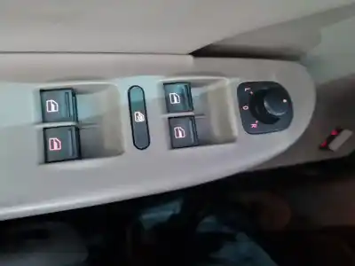 Автозапчасти б/у выключатель левого переднего окна за volkswagen passat b6 variant (3c5) 2.0 tdi 16v ссылки oem iam 