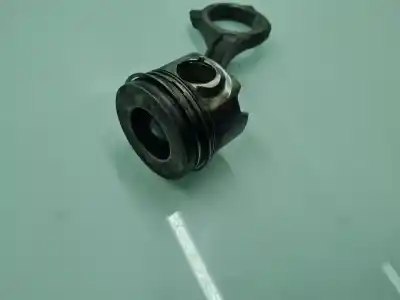 Second-hand car spare part piston for audi a4 berlina (b8) básico oem iam references 83l82  