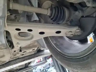 Tweedehands auto-onderdeel linker onderste ophang arm voor opel mokka color edition oem iam-referenties 