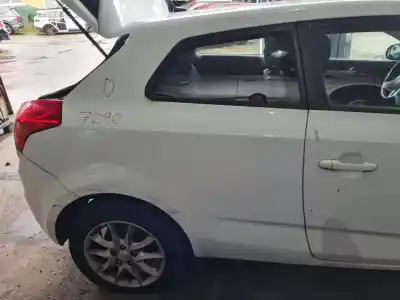 Автозапчасти б/у заднее правое крыло (обрезано) за kia ceed active 116 cv / 85 kw ссылки oem iam 