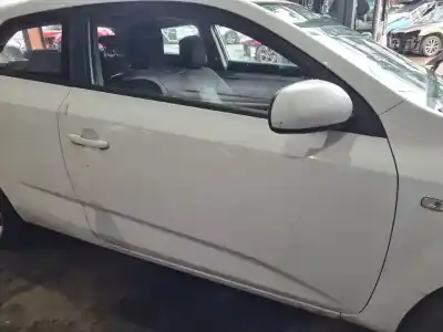 Автозапчасти б/у дверь передняя правая за kia ceed active 116 cv / 85 kw ссылки oem iam 