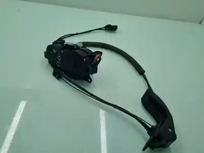 Recambio de automóvil de segunda mano de MOTOR CIERRE CENTRALIZADO DELANTERO DERECHO para PEUGEOT 1007  referencias OEM IAM 9682189680  