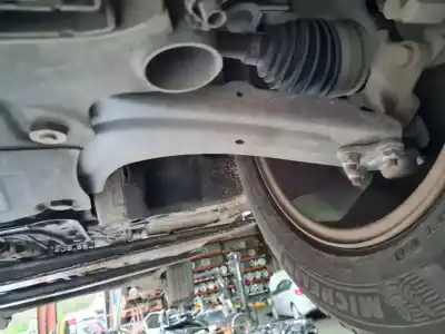 Pezzo di ricambio per auto di seconda mano braccio di sospensione anteriore sinistro inferiore per renault scénic iii (jz0/1_) 1.9 dci (jz0j, jz1j, jz1k, jz1s) riferimenti oem iam 