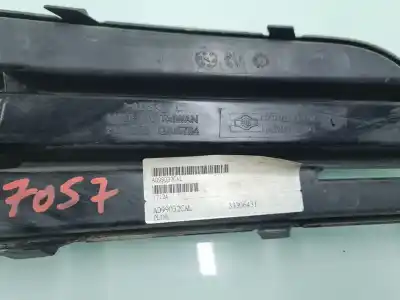 Автозапчастина б/у ліва решіта бампера для audi a3 (8p) 1.6 tdi ambiente посилання на oem iam 8p0807682e  