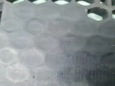 Peça sobressalente para automóvel em segunda mão molduras frontais por kia ceed emotion 116 cv / 85 kw referências oem iam 865601h500  