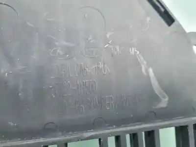 Pezzo di ricambio per auto di seconda mano griglia centrale paraurti per kia ceed emotion 116 cv / 85 kw riferimenti oem iam 865221h500  