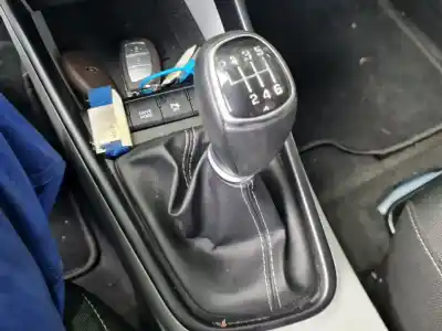 Автозапчасти б/у ручка рычага передачи за hyundai i20 (bc3) klass 100 cv / 74 kw ссылки oem iam 