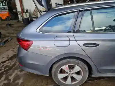 Peça sobressalente para automóvel em segunda mão guarda-lamas traseiro direito (corte) por skoda octavia combi (nx5) ambition 116 cv / 85 kw referências oem iam 