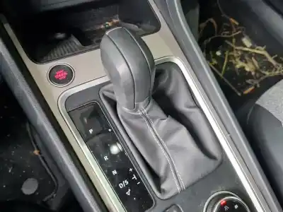 Recambio de automóvil de segunda mano de pomo palanca cambio para seat ateca (kh7) 2.0 style 4drive referencias oem iam   