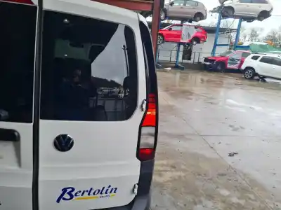 Автозапчасти б/у задняя дверь справа за volkswagen caddy (sbb/sbj) kombi 102 cv / 75 kw ссылки oem iam 