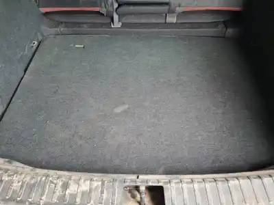 Recambio de automóvil de segunda mano de ALFOMBRA MALETERO para SEAT ATECA (KH7)  referencias OEM IAM   