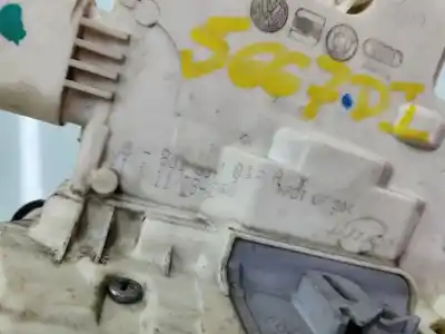 Peça sobressalente para automóvel em segunda mão fechadura da porta dianteira esquerda por audi a4 berlina (b8) básico referências oem iam 