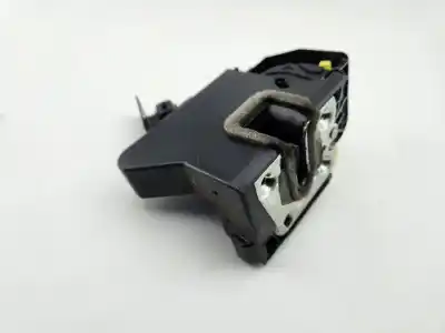 Second-hand car spare part left front door lock for dacia duster ii prestige oem iam references   