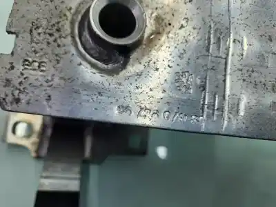 Recambio de automóvil de segunda mano de refuerzo paragolpes delantero para peugeot 208 access referencias oem iam 9672807980  