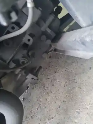 Peça sobressalente para automóvel em segunda mão caixa de velocidades por lancia ypsilon (402) platinum 95 cv / 70 kw referências oem iam 55240652  