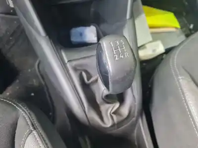 Peça sobressalente para automóvel em segunda mão botão da alavanca de velocidades por peugeot 208 access referências oem iam 