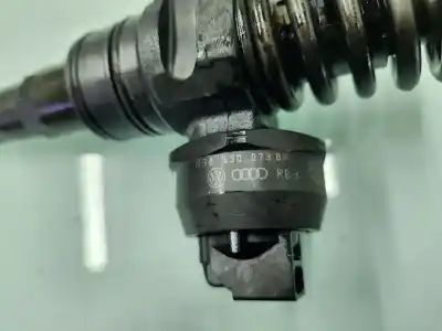 Автозапчастина б/у инжектор для audi a3 (8p) 1.9 tdi ambiente посилання на oem iam 038130073bn  