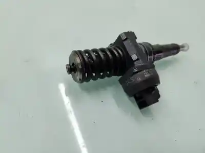 Second-hand car spare part injector for audi a3 (8p) 1.9 tdi ambiente oem iam references 038130073bn  