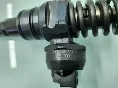 Автозапчастина б/у инжектор для audi a3 (8p) 1.9 tdi ambiente посилання на oem iam 038130073bn  