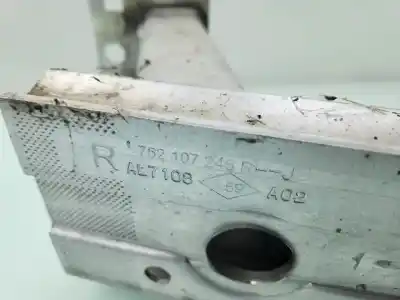 Second-hand car spare part front bumper reinforcement for renault captur s-edition 118 cv / 87 kw oem iam references 752107246r  