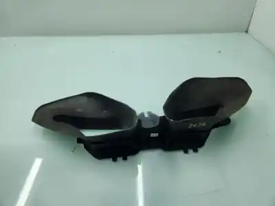 Автозапчастина б/у повітряний канал для RENAULT CAPTUR S-Edition 118 CV / 87 KW Посилання на OEM IAM 214763974R  