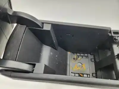 Piesă de schimb auto la mâna a doua cotiera centrala pentru mercedes-benz clase a (w176) a 45 amg 4-matic (176.052) 360 cv / 265 kw referințe oem iam a1766800800