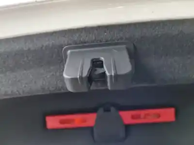 Автозапчастина б/у замок багажника / ворот для audi a4 berlina (8wc) 35 tdi s line посилання на oem iam 