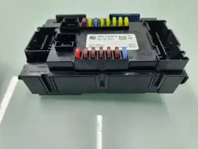 Pièce détachée automobile d'occasion boîtes à fusibles pour jeep renegade limited 4x4 170 cv / 125 kw références oem iam 00521509470