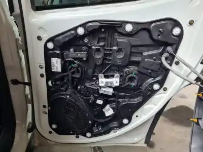 Pièce détachée automobile d'occasion léve glace arrière droit pour jeep renegade limited 4x4 170 cv / 125 kw références oem iam e23689100