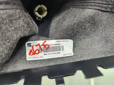 Recambio de automóvil de segunda mano de POMO PALANCA CAMBIO para SEAT ARONA FR referencias OEM IAM 6F0711113N  