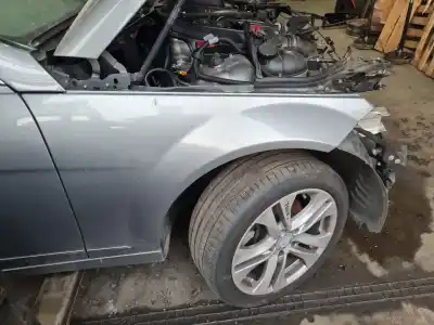 Peça sobressalente para automóvel em segunda mão GUARDA-LAMAS DIANTEIRO DIREITO por MERCEDES-BENZ CLASE C (W204) FAMILIAR C 220 T CDI 4-Matic (204.284) 170 CV / 125 KW Referências OEM IAM   