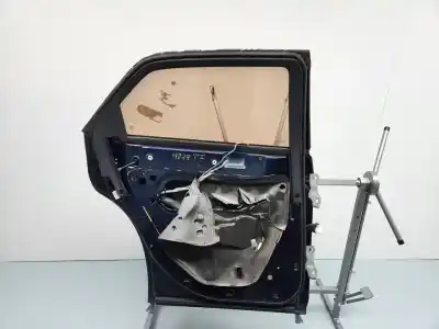 Recambio de automóvil de segunda mano de PUERTA TRASERA IZQUIERDA para CHRYSLER 300 C 3.0 CRD CAT referencias OEM IAM   