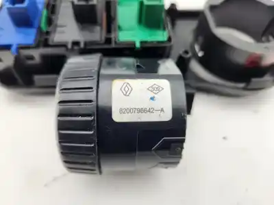 Автозапчастина б/у многофункційне управління для dacia duster sl eficacia 4x4 посилання на oem iam 8200796642  