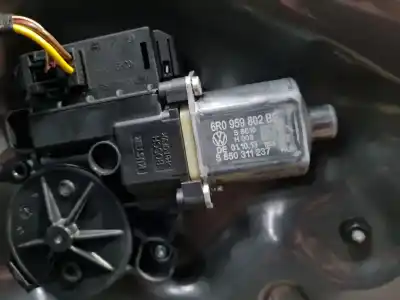 Recambio de automóvil de segunda mano de ELEVALUNAS DELANTERO DERECHO para VOLKSWAGEN POLO V (6R1, 6C1) 1.6 TDI referencias OEM IAM 6R0959802BE  