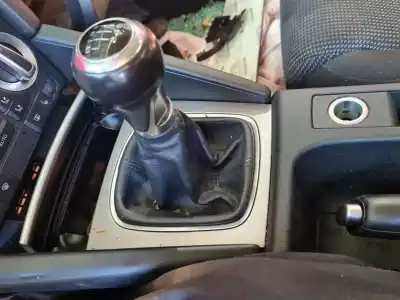 Автозапчасти б/у ручка рычага передачи за audi a3 (8p1) 2.0 tdi 16v ссылки oem iam    Автозапчасти б/у ручка рычага передачи за audi a3 (8p1) 2.0 tdi 16v ссылки oem iam