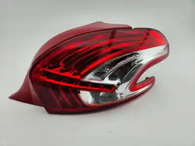 Peça sobressalente para automóvel em segunda mão farolim traseiro direito por peugeot 208 active 81 cv / 60 kw referências oem iam 9672628380