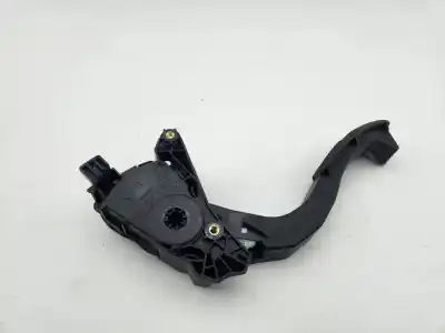 Second-hand car spare part accelerator pedal for renault clio v equilibre 100 cv / 74 kw oem iam references 180108467r