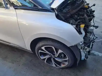 Second-hand car spare part front right fin for renault gran scenic zen 158 cv / 116 kw oem iam references  Second-hand car spare part front right fin for renault gran scenic zen 158 cv / 116 kw oem iam references