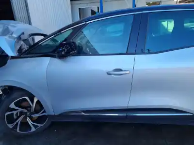 Second-hand car spare part left front door for renault gran scenic zen 158 cv / 116 kw oem iam references  Second-hand car spare part left front door for renault gran scenic zen 158 cv / 116 kw oem iam references