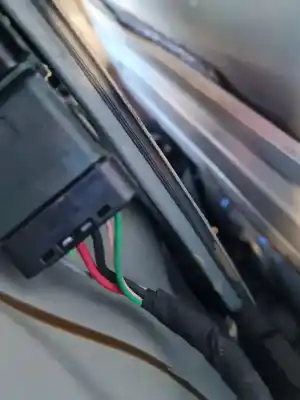 Second-hand car spare part rear right window regulator for renault gran scenic zen 158 cv / 116 kw oem iam references  Second-hand car spare part rear right window regulator for renault gran scenic zen 158 cv / 116 kw oem iam references