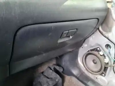 Second-hand car spare part glove compartment for toyota rav 4 (a2) 2.0 d-4d executive 4x4 (2003->) oem iam references 