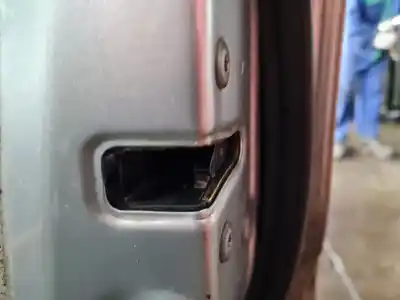 Second-hand car spare part front right door lock for toyota rav 4 (a2) 2.0 d-4d executive 4x4 (2003->) oem iam references 