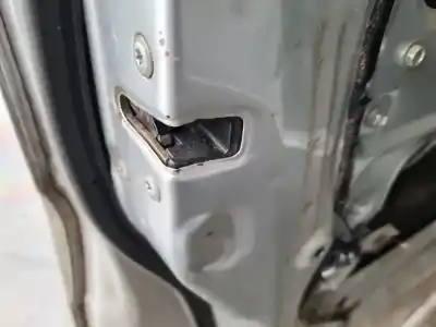 Second-hand car spare part left front door lock for toyota rav 4 (a2) 2.0 d-4d executive 4x4 (2003->) oem iam references 